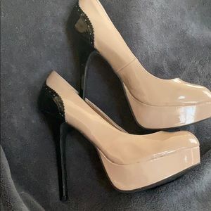 Versona two tone pumps